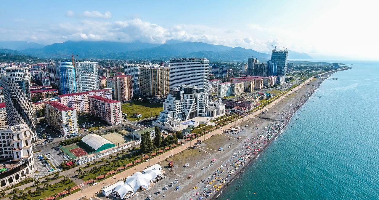 Sky Inn Batumi Exterior photo