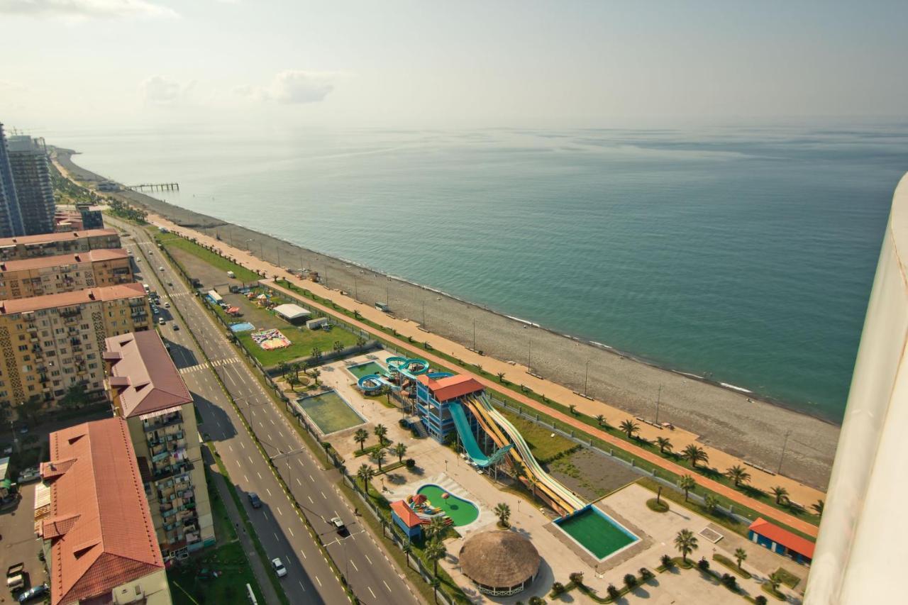 Sky Inn Batumi Exterior photo